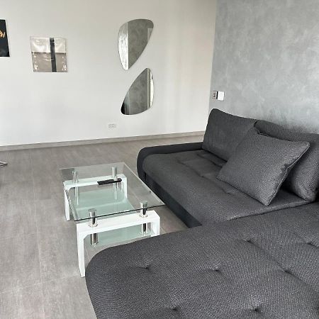 Fabulous Penthouse Lakeview W20 Бухарест Екстер'єр фото